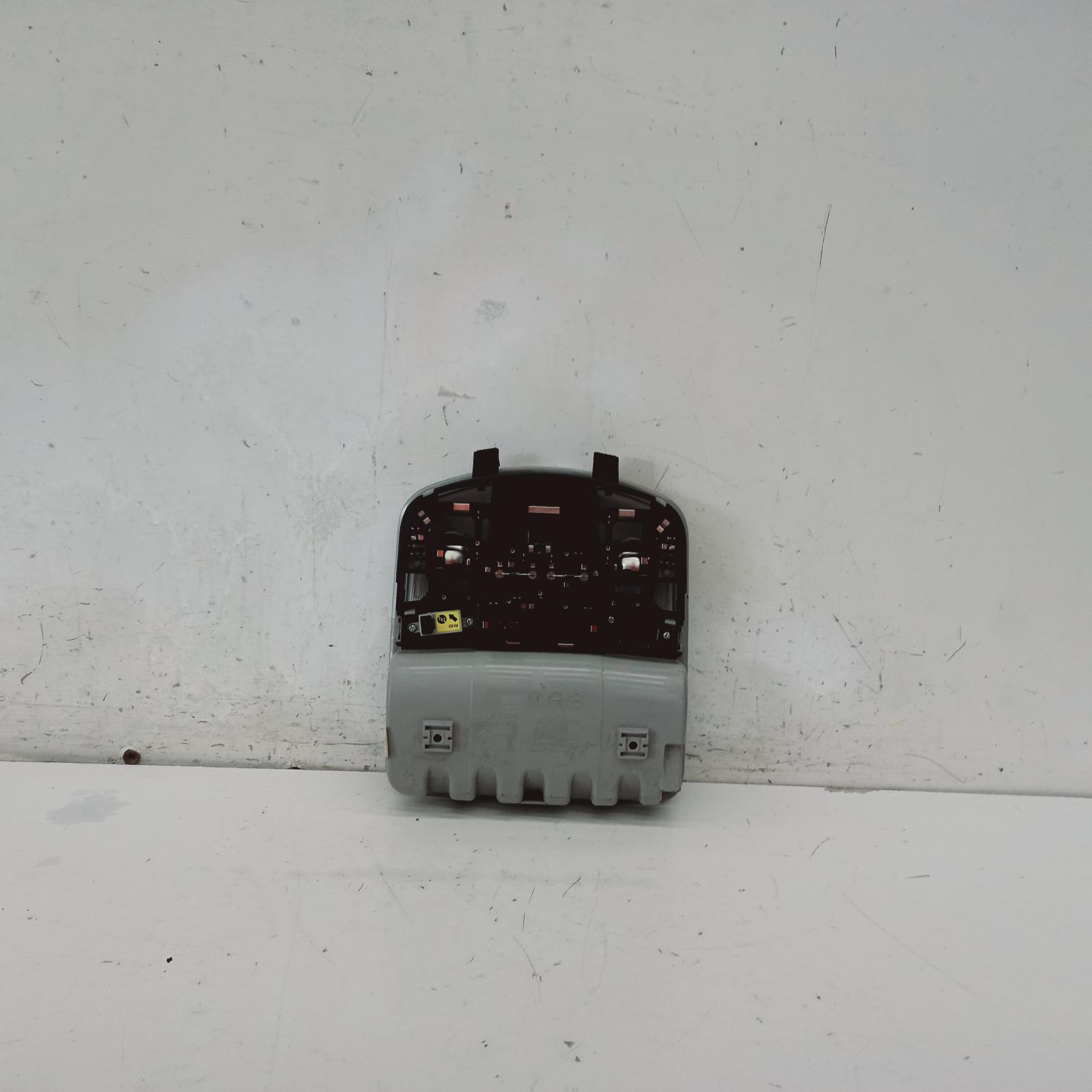 I30 Courtesy Light 2017-2023 front,grey,w/ sunglass holder type,pd,03/17- 00018832 #557215