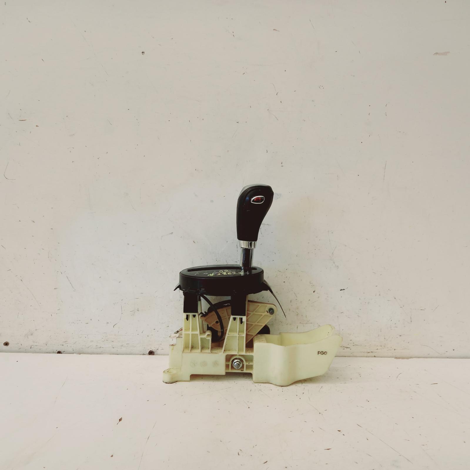 I20 Gear Stick/shifter 2010-2015 auto shifter,pb,4 speed,07/10-12/15 00018813 #558204