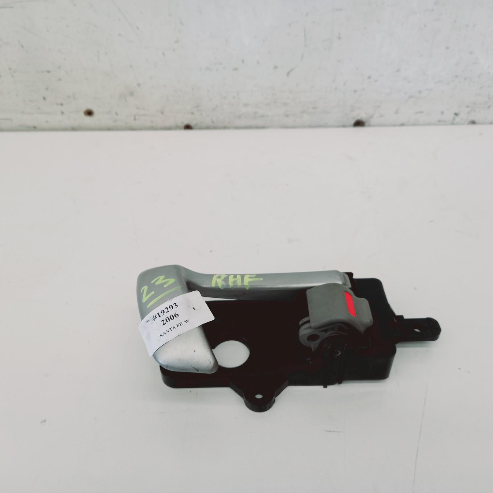 Santa Fe Door Handle 2005-2012 inner,rh front/rh rear,silver,cm,11/05-06/12 00019293 #559153