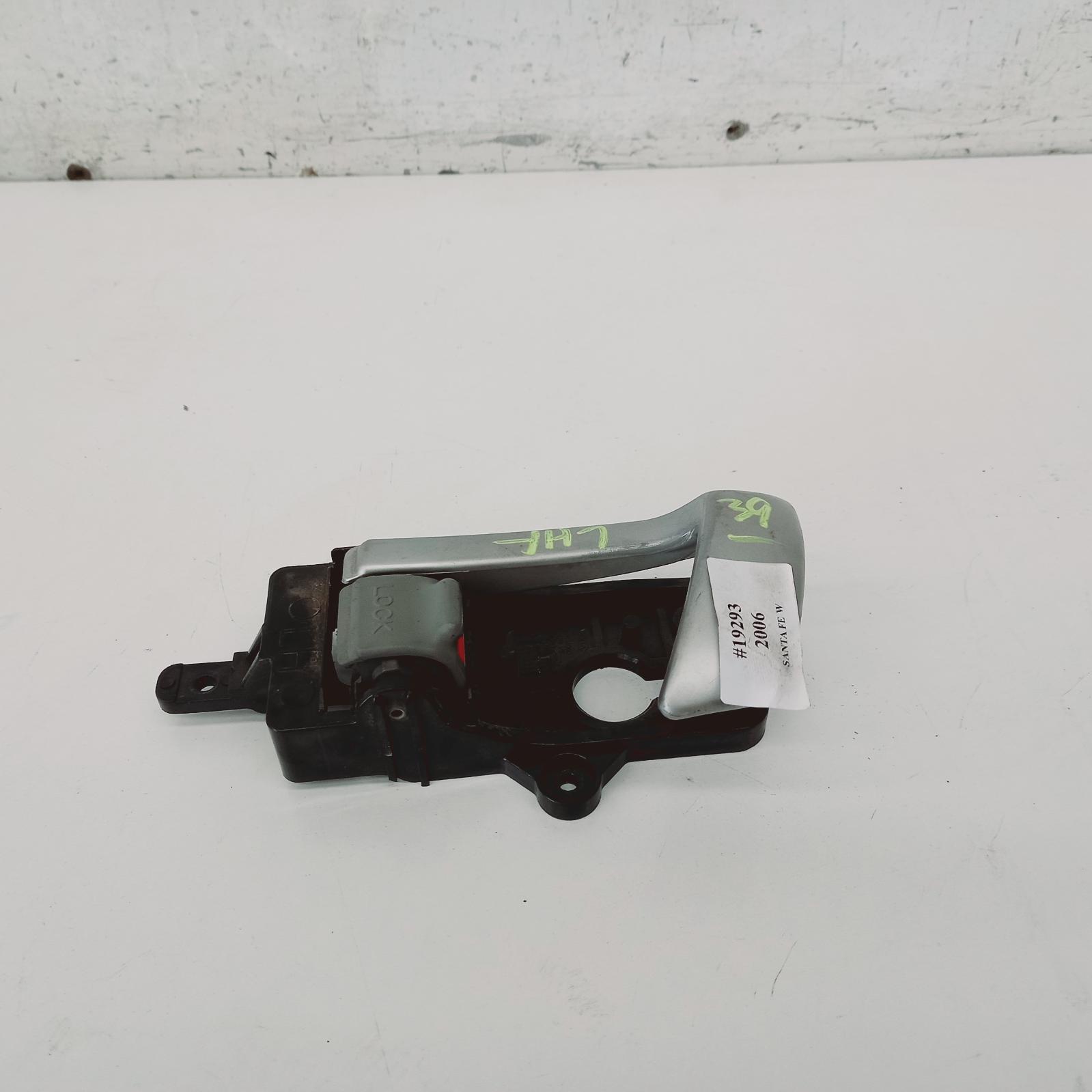 Santa Fe Door Handle 2005-2012 inner,lh front/lh rear,silver,cm,11/05-06/12 00019293 #559169
