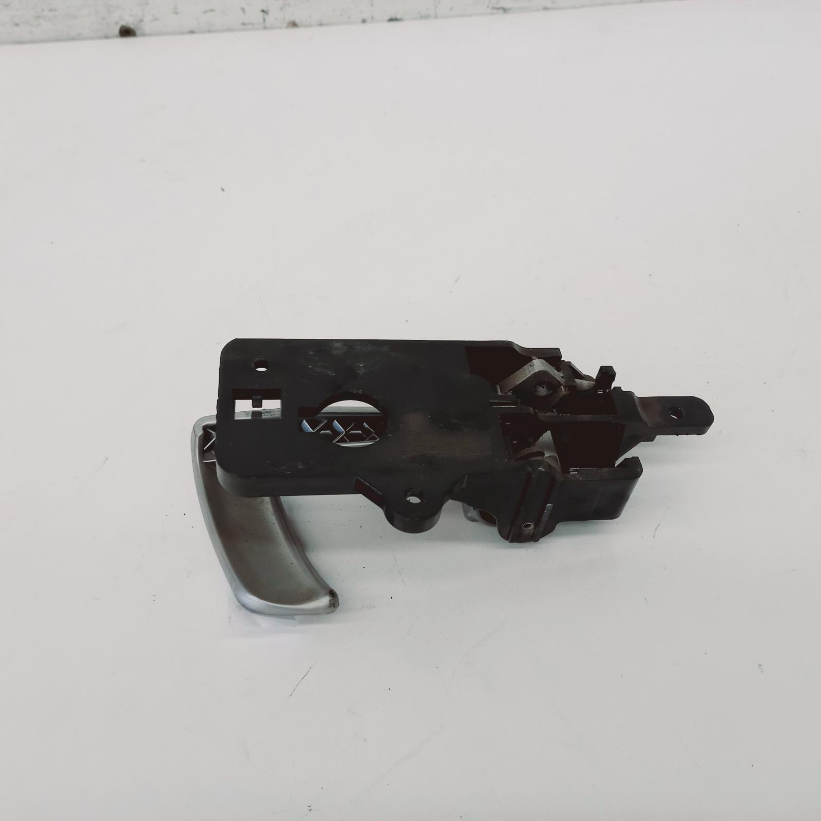 Santa Fe Door Handle 2005-2012 inner,lh front/lh rear,silver,cm,11/05-06/12 00019293 #559169