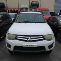 Mitsubishi 2009 ~ 2015 Triton