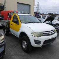 Mitsubishi 2009 ~ 2015 Triton