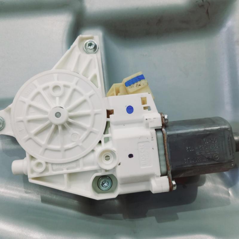 window regulator/motor front left