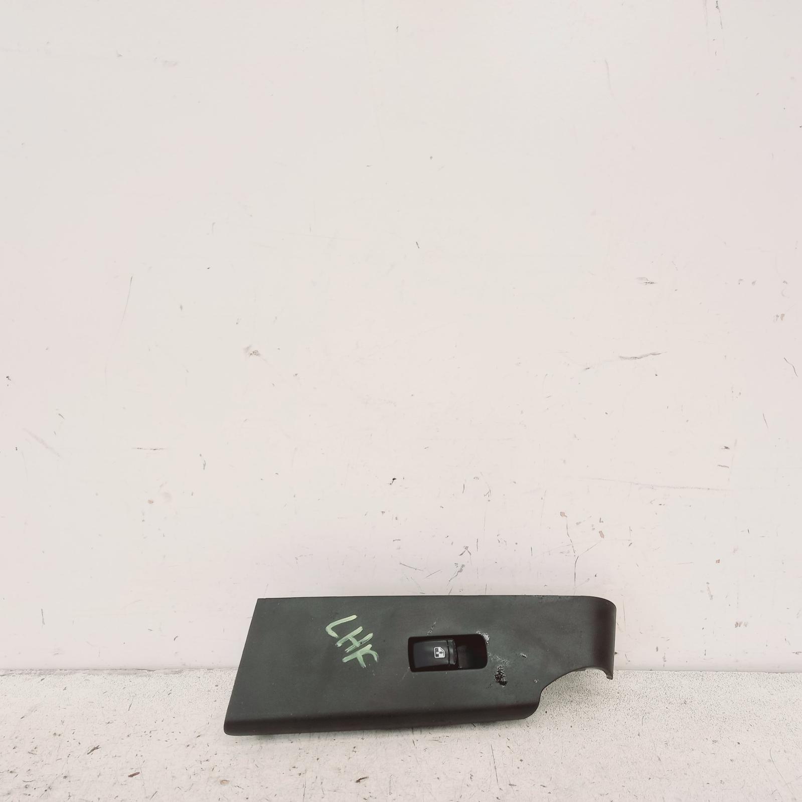 Barina Power Door Window Switch 2005-2012 lh front,sedan,tk,12/05-12/12 00019465 #563075