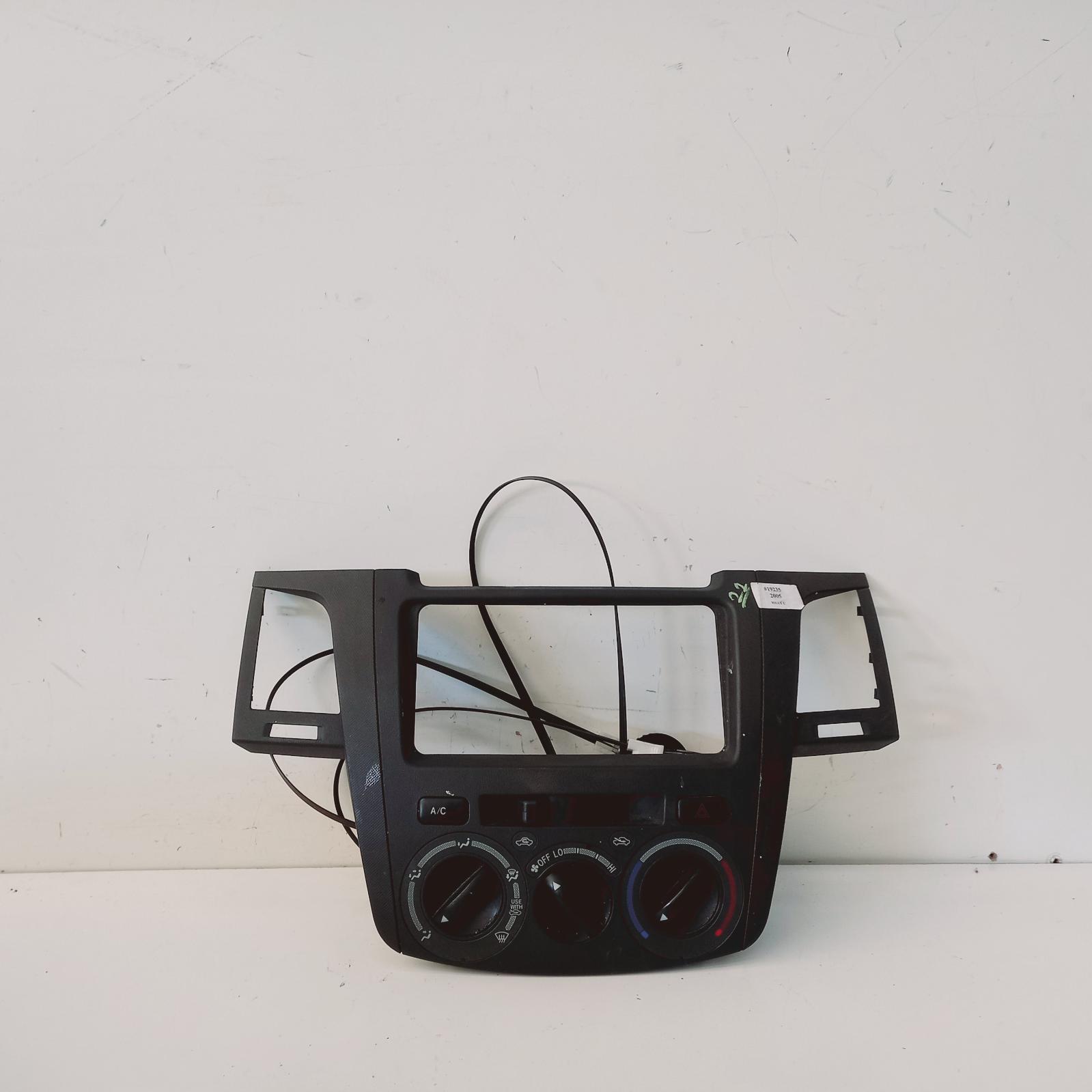 Hilux Heater/aircon Controls 2005-2011 standard type,03/05-06/11 00019235 #563540