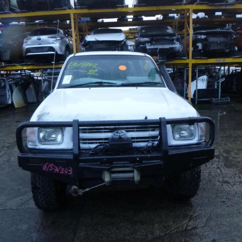 Toyota 1997 ~ 2001 Hilux