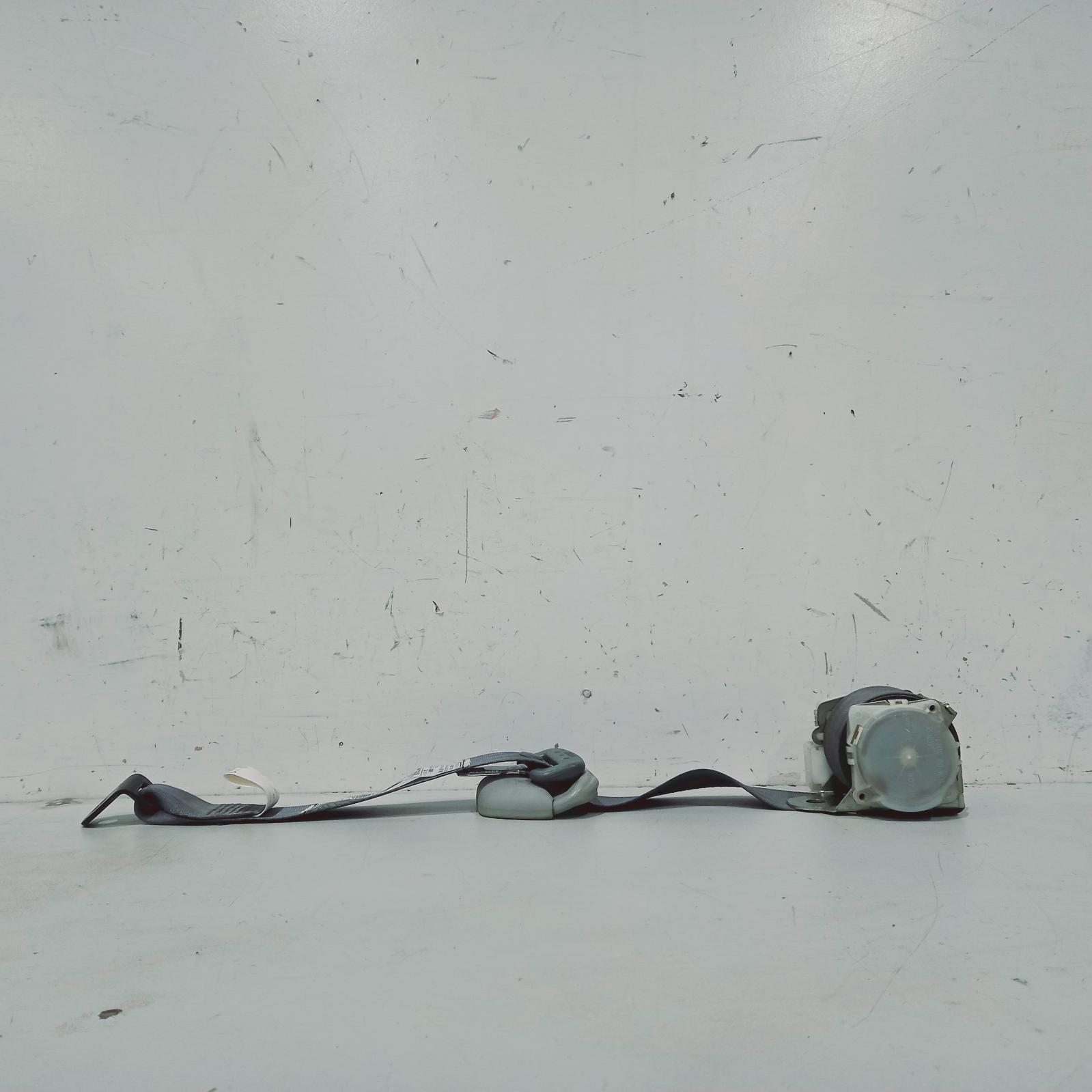 Hilux Seat Belt Stalk 2005-2011 rh rear,seat belt only,dual cab,light grey,03/05-06/11 00019702 #571167