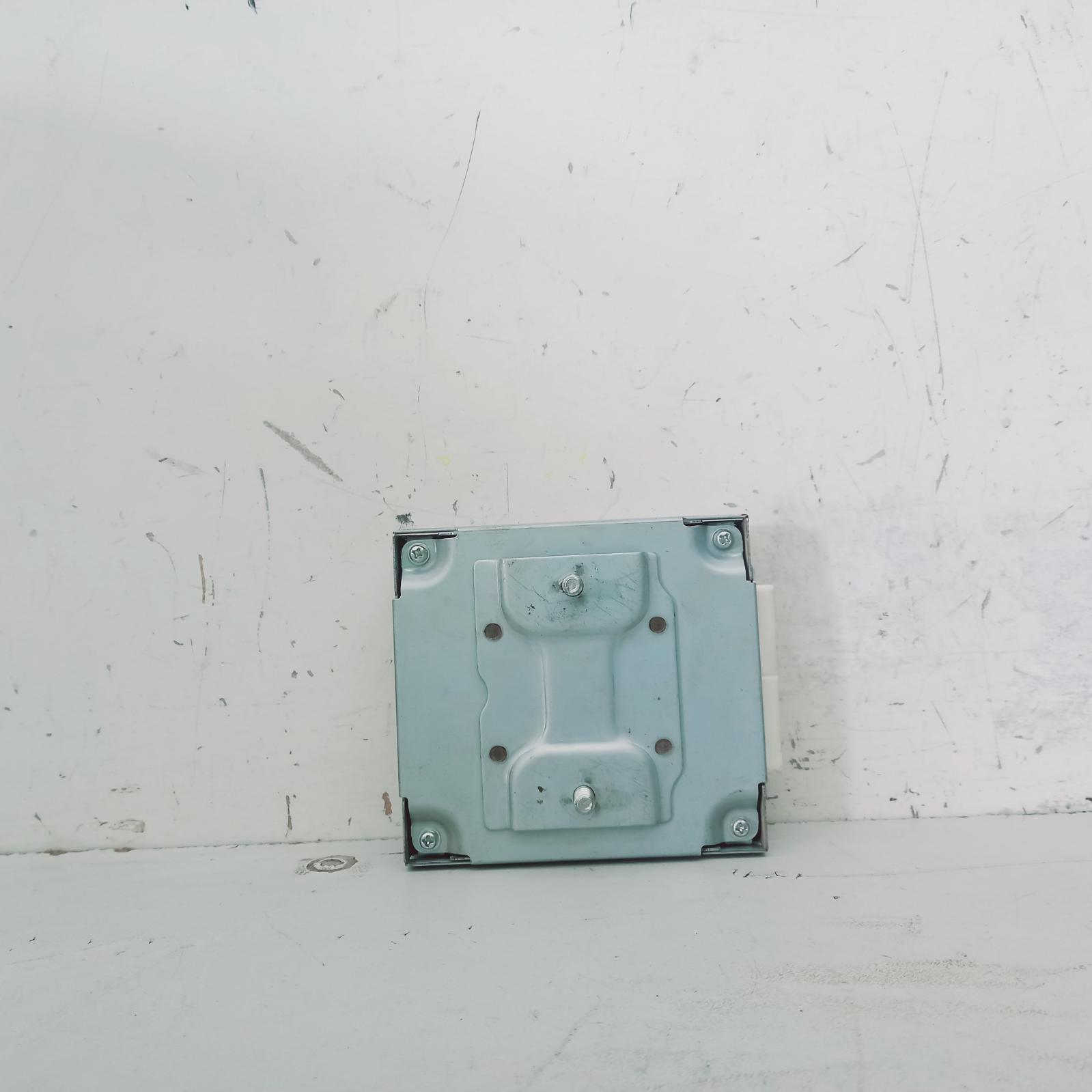 Triton Ecu 2015-2023 transmission ecu,auto t/m,p/n 8631b243 (mounted above passenger kick panel),mq-mr,03/15-10/23 00019729 #571262