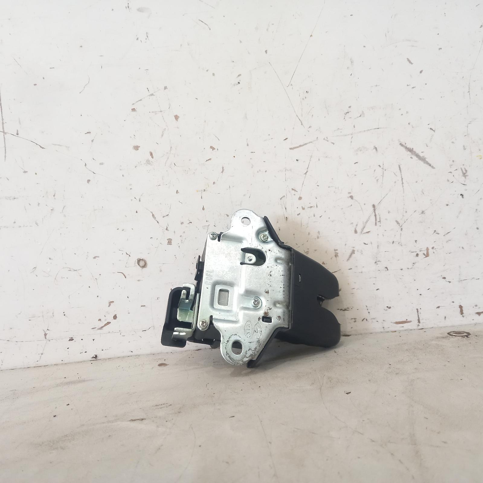 Elantra Door/boot/gate Lock 2011-2015 bootlid lock,md,03/11-11/15 00019867 #576125