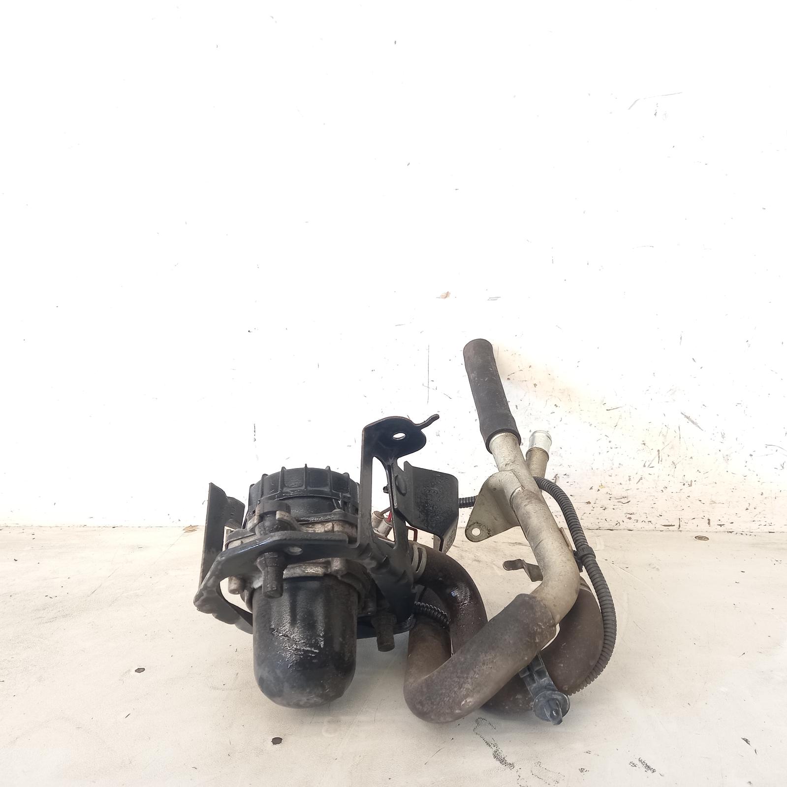 Hilux Vacuum Air Pump 2005-2015 petrol,2.7,2tr-fe,air pump (under rh guard),03/05-08/15 00019913 #577997