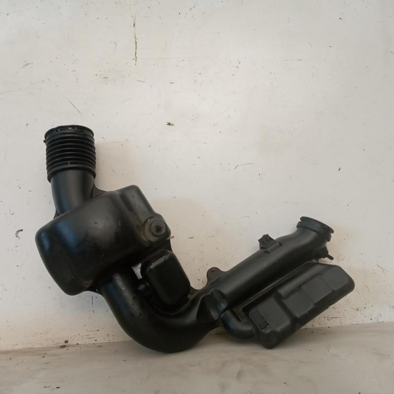 air cleaner duct/hose