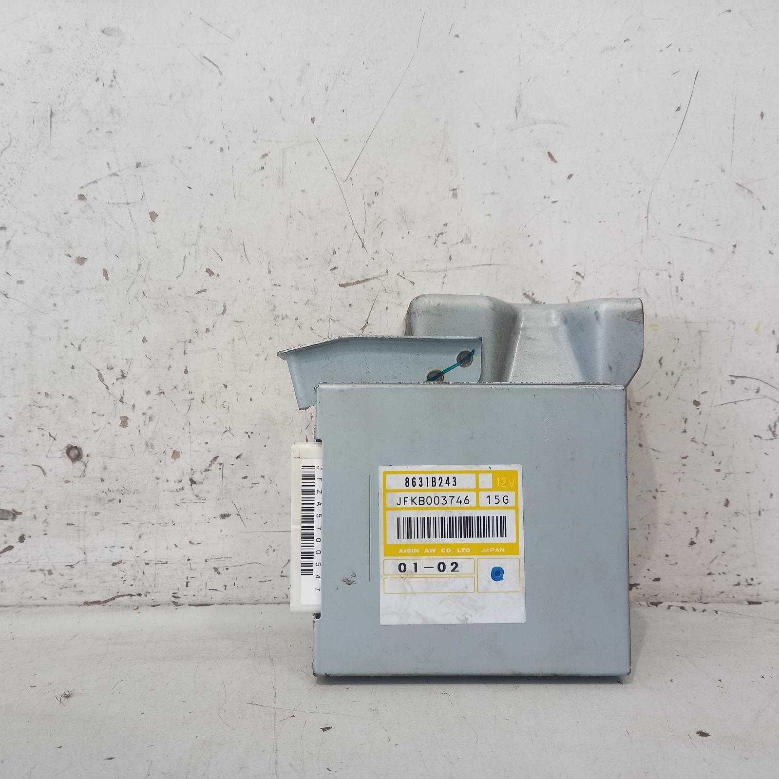 Triton Ecu 2015-2023 transmission ecu,auto t/m,p/n 8631b243 (mounted above passenger kick panel),mq-mr,03/15-10/23 00019929 #578256