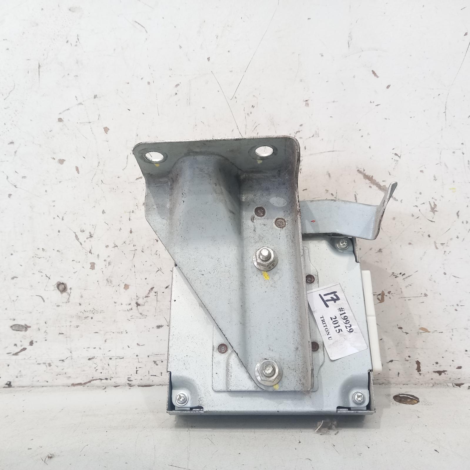 Triton Ecu 2015-2023 transmission ecu,auto t/m,p/n 8631b243 (mounted above passenger kick panel),mq-mr,03/15-10/23 00019929 #578256