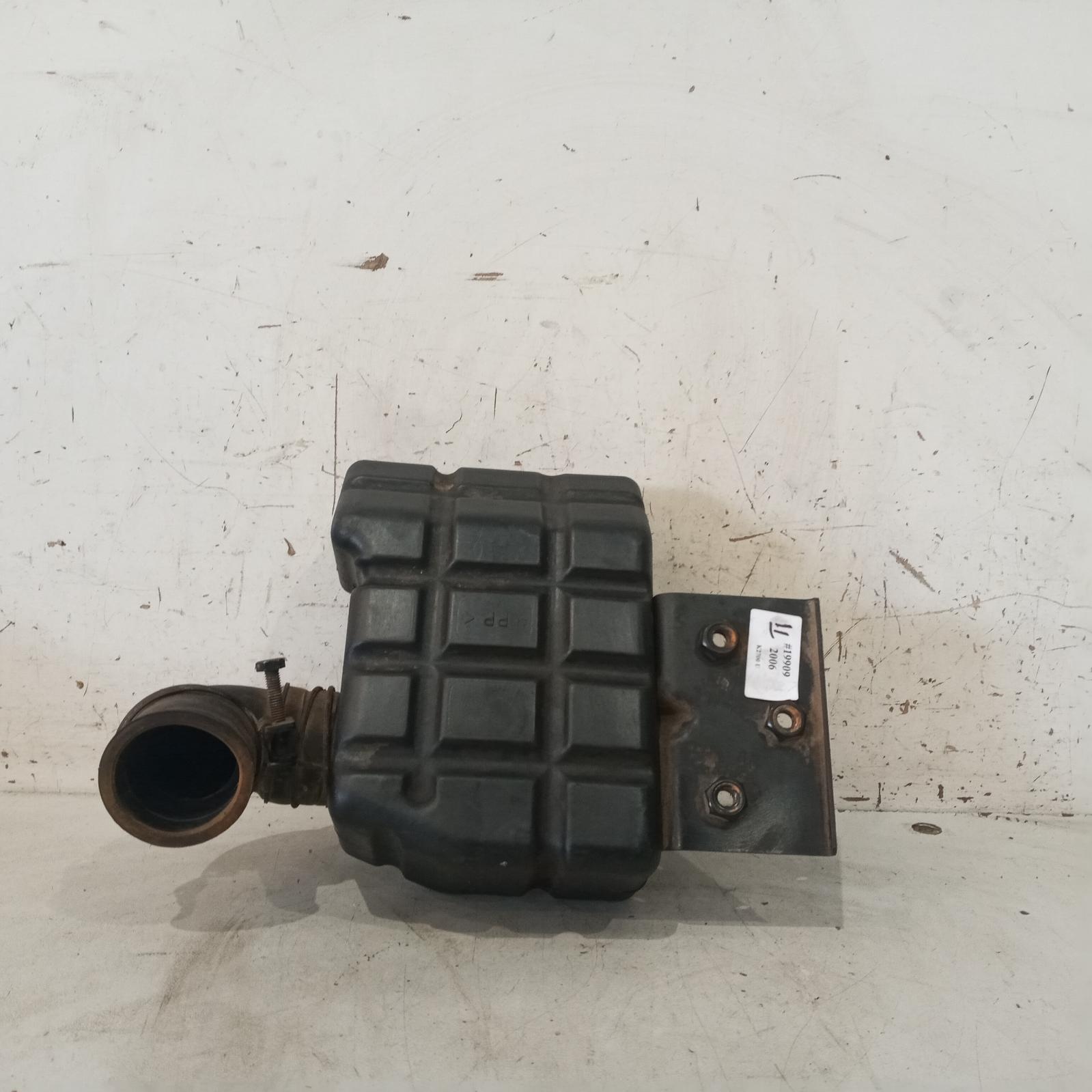 K2700 Air Cleaner Duct/hose 2002-2008 10/02-03/08 00019909 #578630