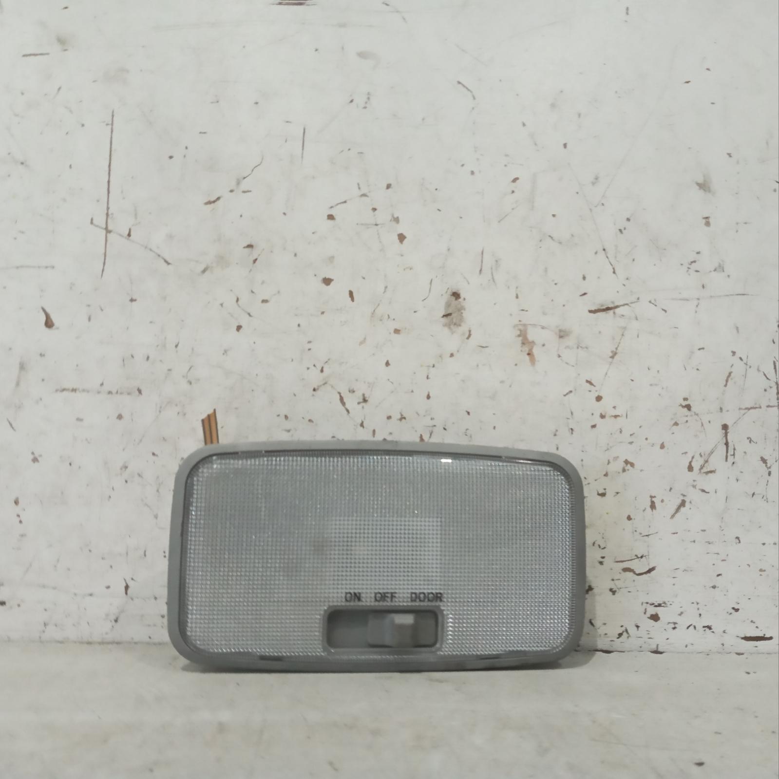 Camry Courtesy Light 2006-2011 centre,acv40,06/06-11/11 00019897 #579778