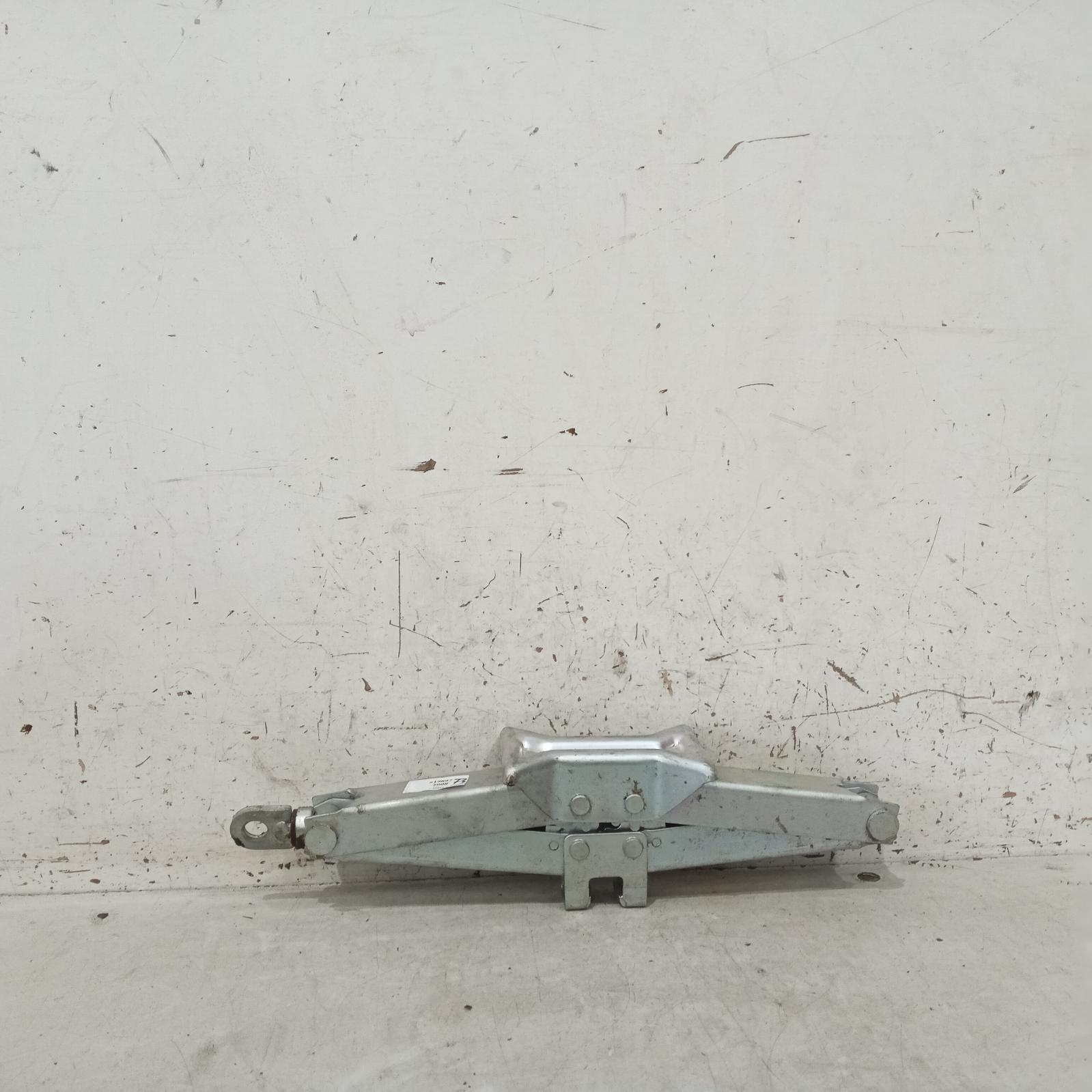 Camry Jack 2006-2012 xv40,06/06-02/12 00019897 #579812