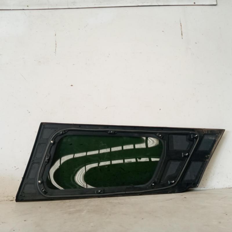 side glass rear left