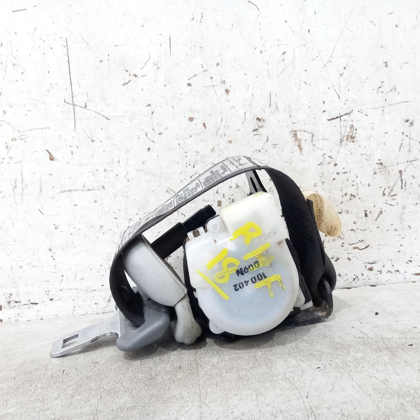 Hilux Seat Belt Stalk 2005-2011 rh rear,seat belt only,dual cab,light grey,03/05-06/11 00019859 #581807