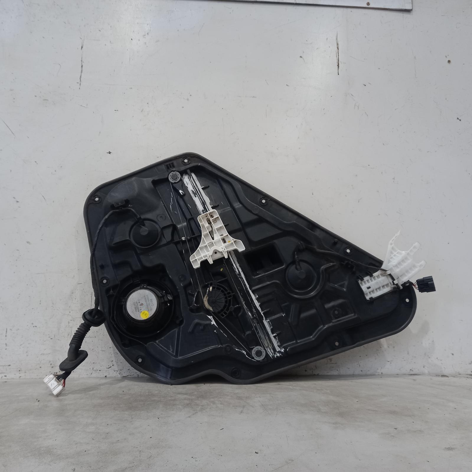 Santa Fe Window Regulator/motor Rear Right 2012-2018 dm,door reg & motor assy,06/12-02/18 00019047 #582118