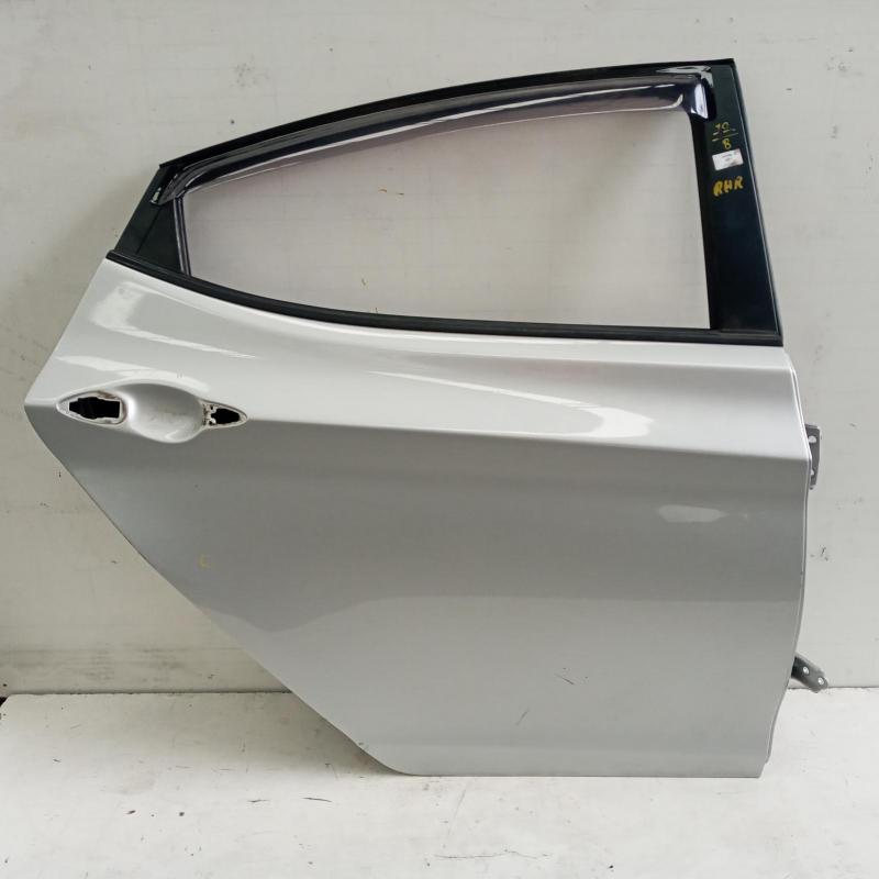 door/sliding rear right