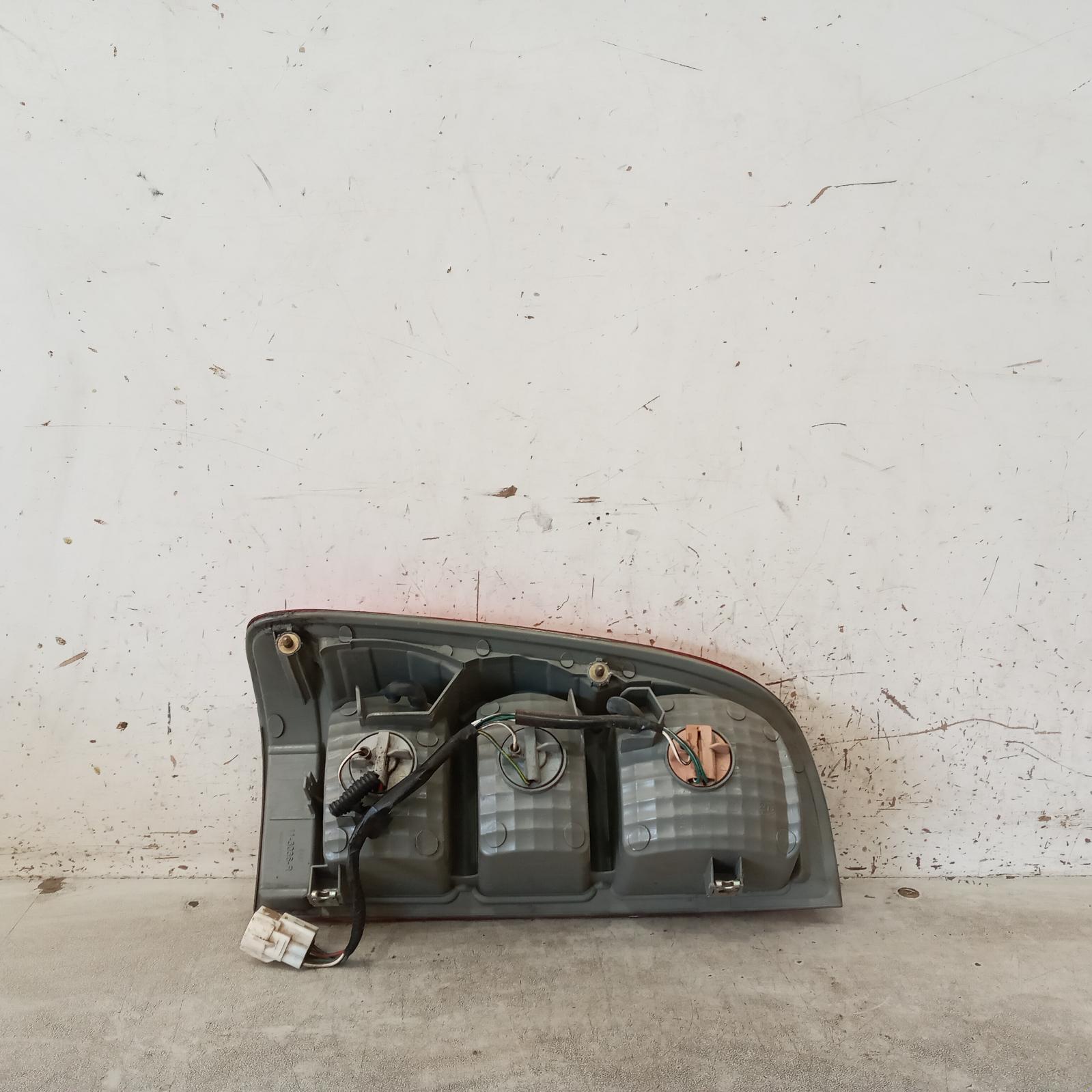 Hilux Taillight Right 2005-2011 ute,02/05-06/11 00019963 #583209