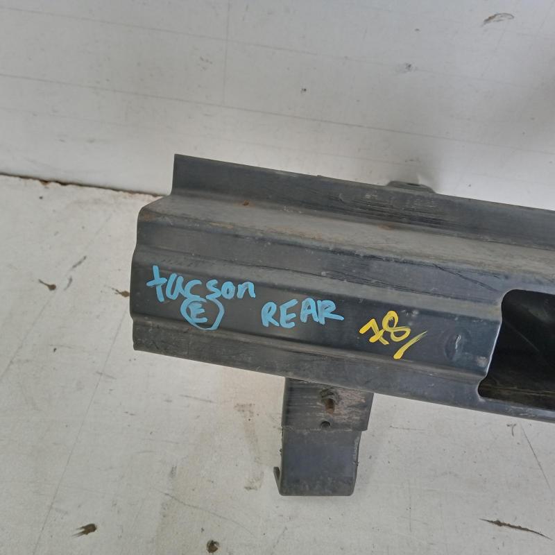 bar reinforcement/bracket rear