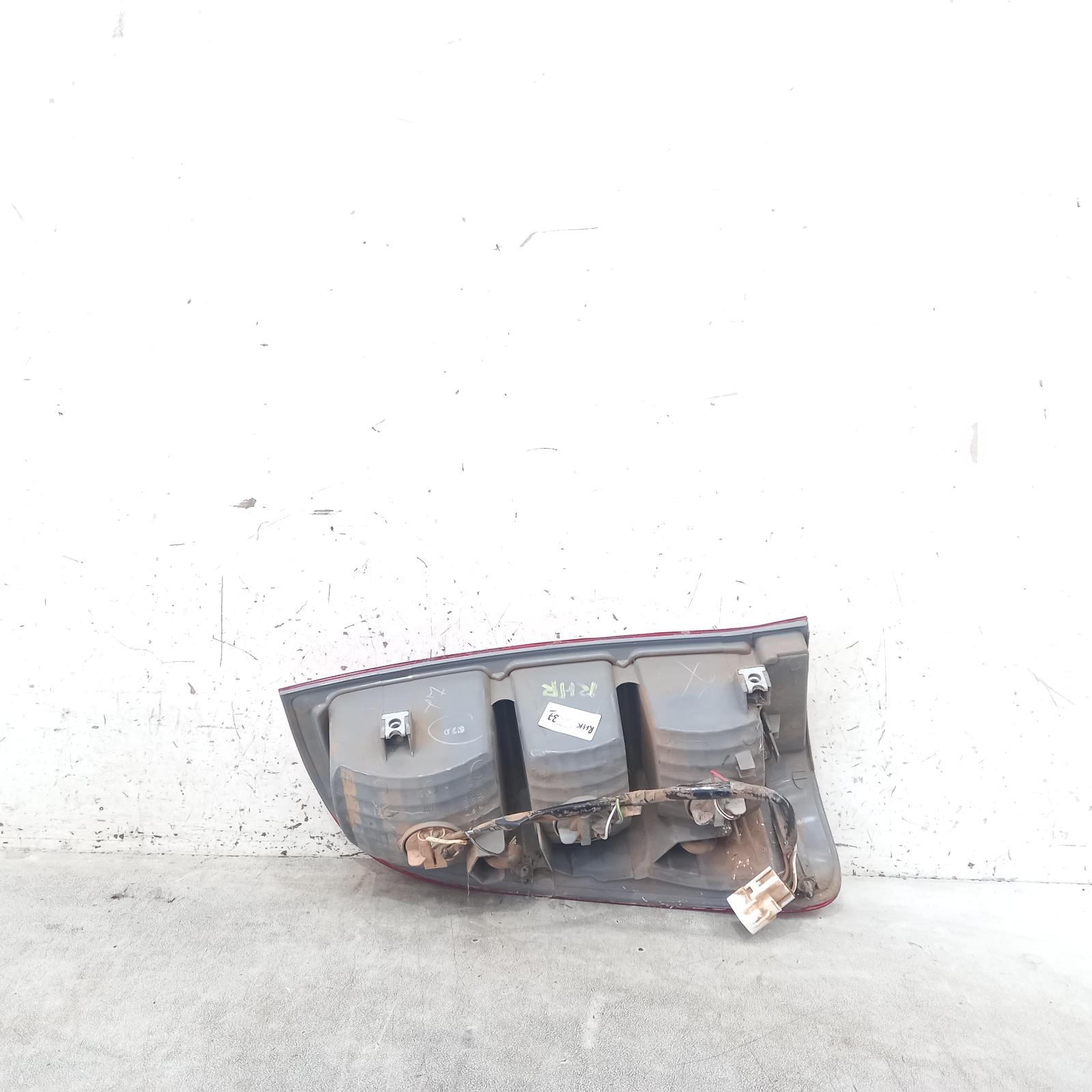 Hilux Taillight Right 2005-2011 ute,02/05-06/11 00019988 #585005