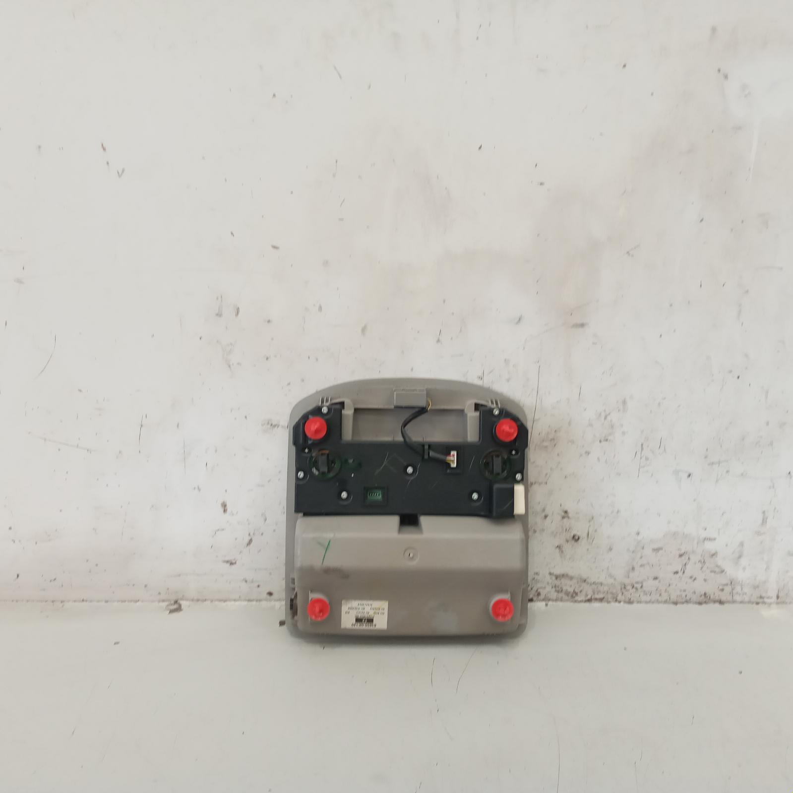 Hilux Courtesy Light 2015-2024 front,w/ sunglass holder type,09/15- 00010021 #592736