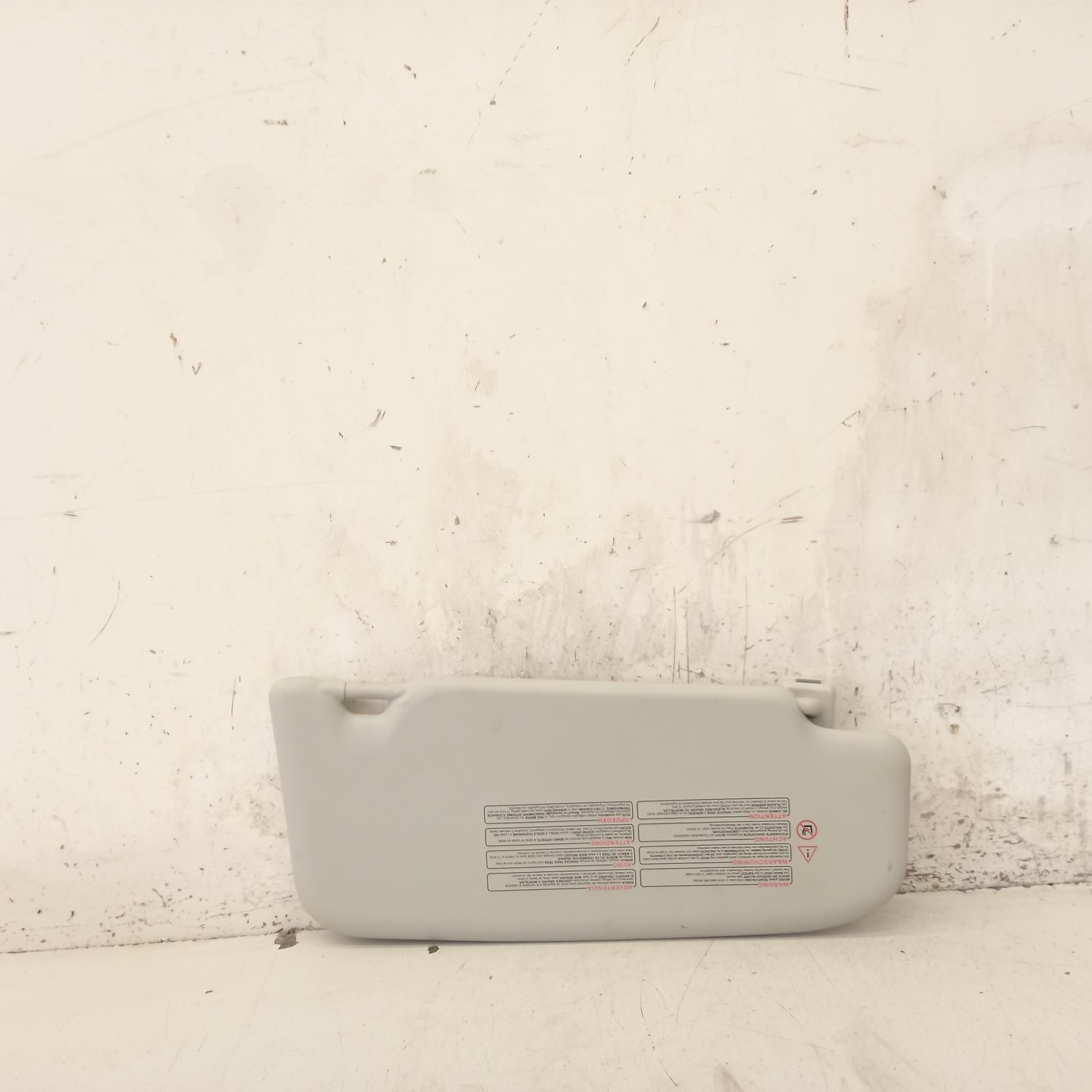 Dualis Sunvisor 2007-2014 j10,lh side,10/07- 00018825 #595755