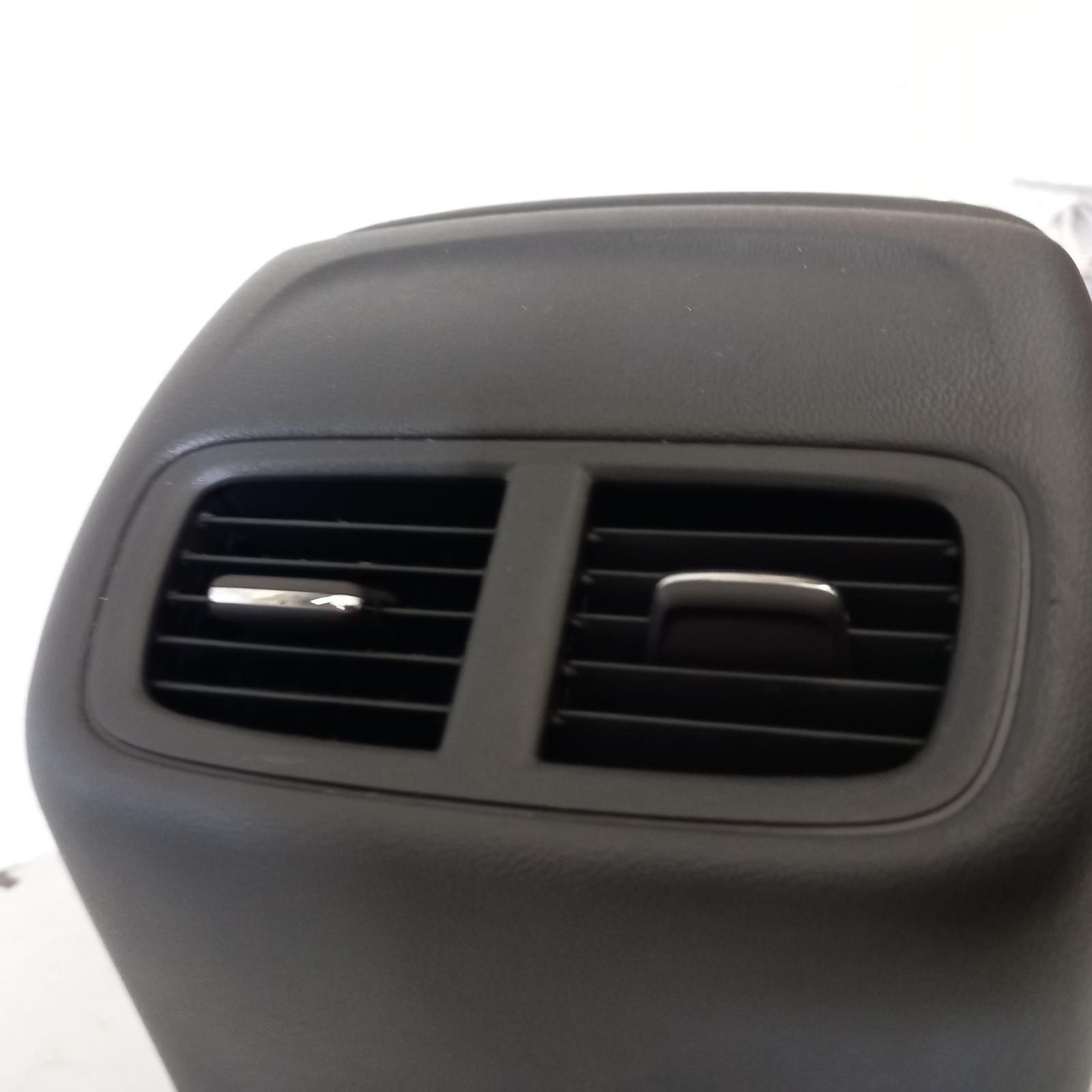 Commodore Console 2017-2020 console assy,leather/perforated,rs-v/vrx/calais-v,bz,10/17-12/20 00020192 #596305