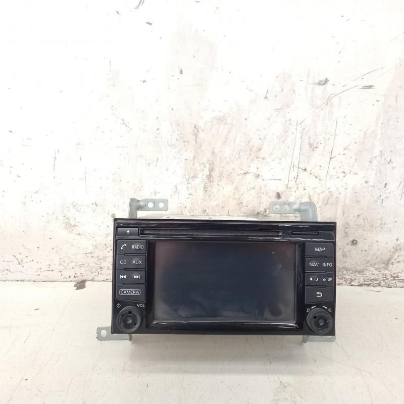 stereo/head unit