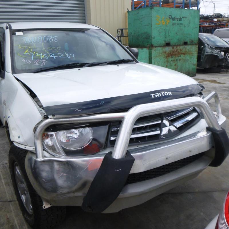 Mitsubishi 2006 ~ 2015 Triton