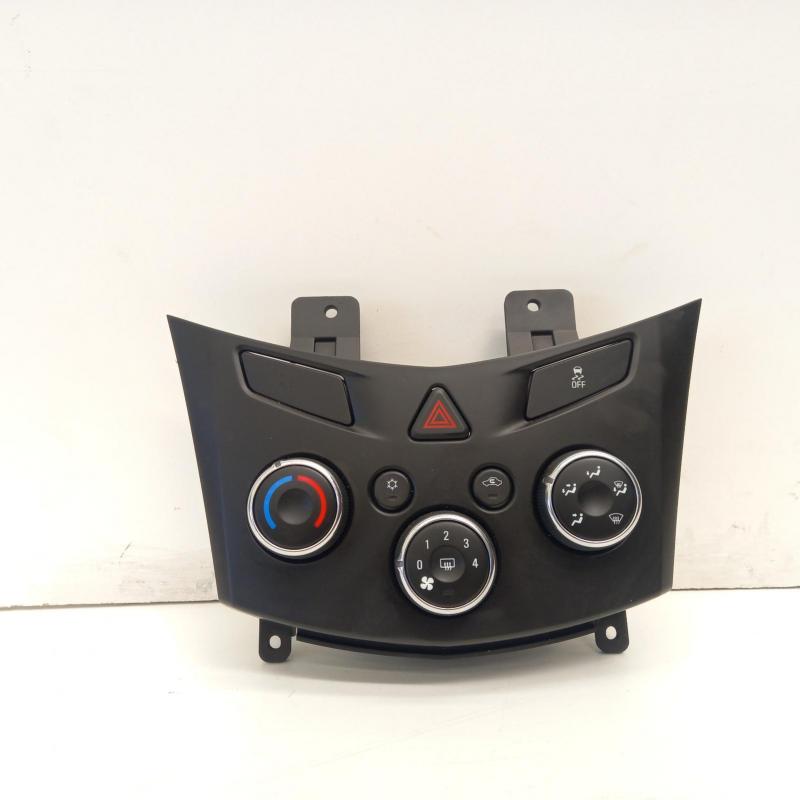 heater/aircon controls