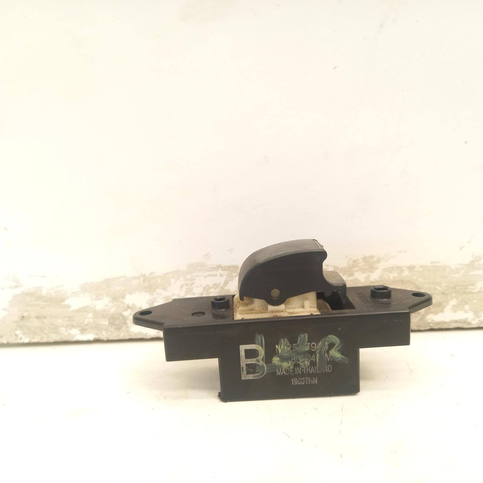 Triton Power Door Window Switch 2006-2015 lh rear,ml-mn,07/06-04/15 00019978 #600940