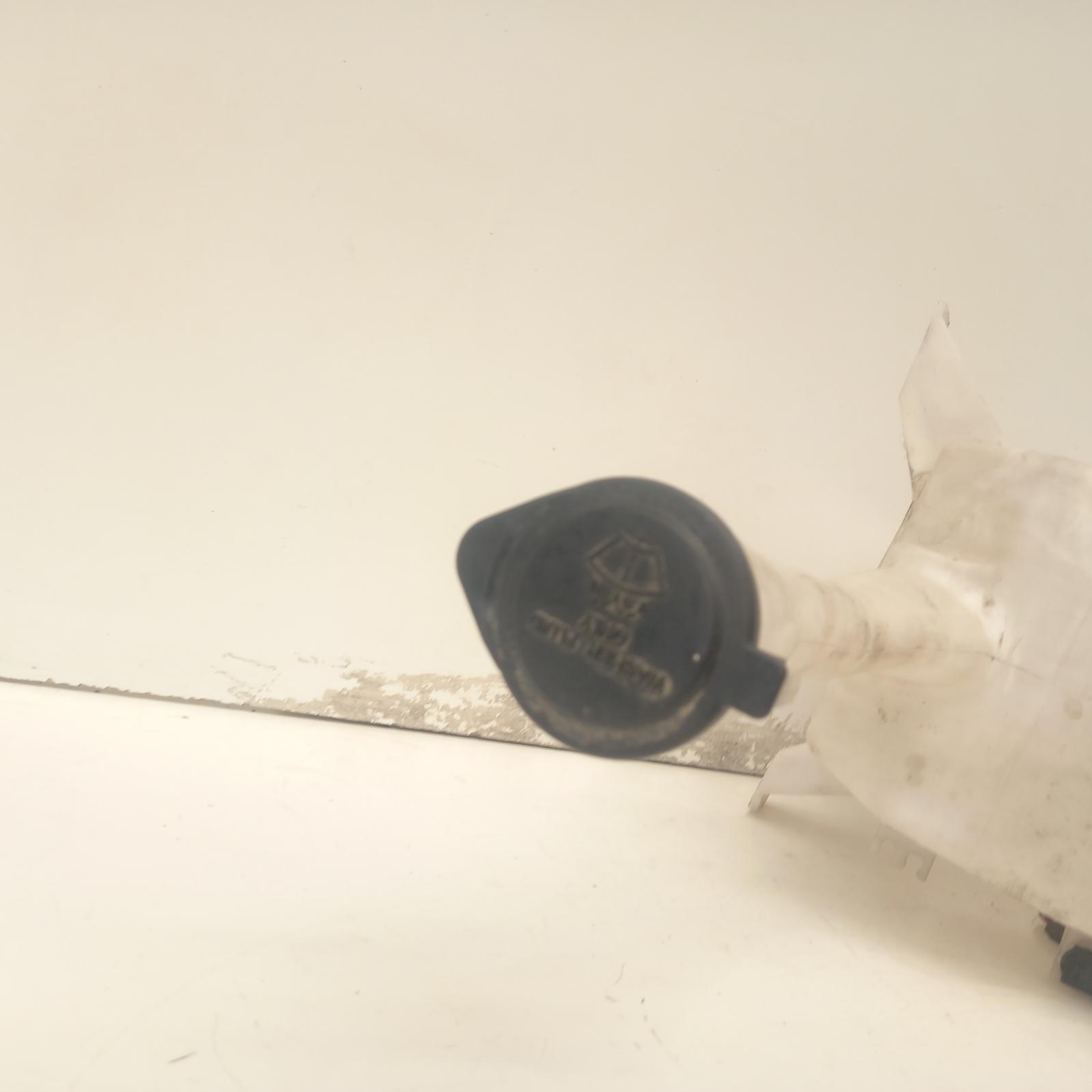 Camry Washer Bottle 2006-2011 acv40/ahv40,06/06-11/11 00020428 #601293