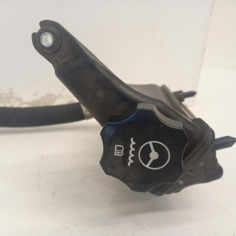 power steering reservoir