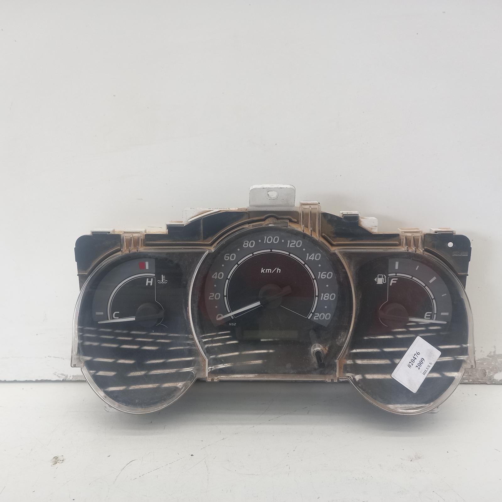 Hilux Instrument Cluster 2005-2011 petrol,2.7,workmate,02/05-06/11 00020476 #602366