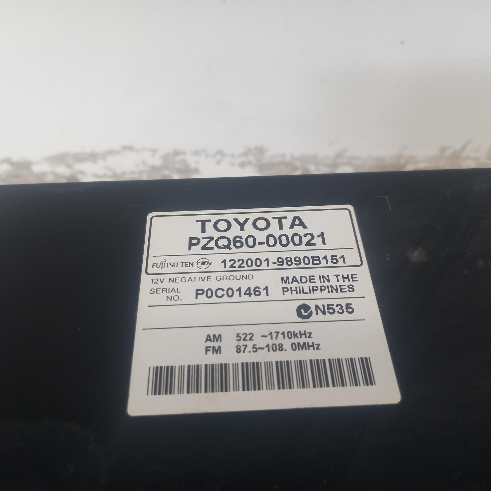 Hilux Stereo/head Unit 2005-2015 single disc cd player (p/n on face 12848),02/05-08/15 00020476 #602365