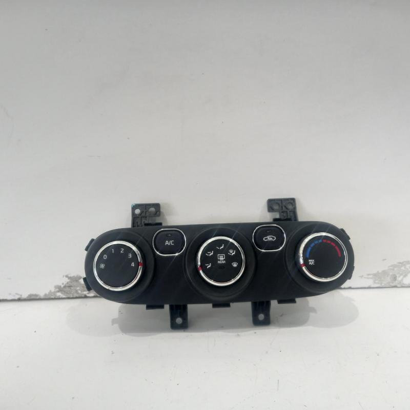 heater/aircon controls