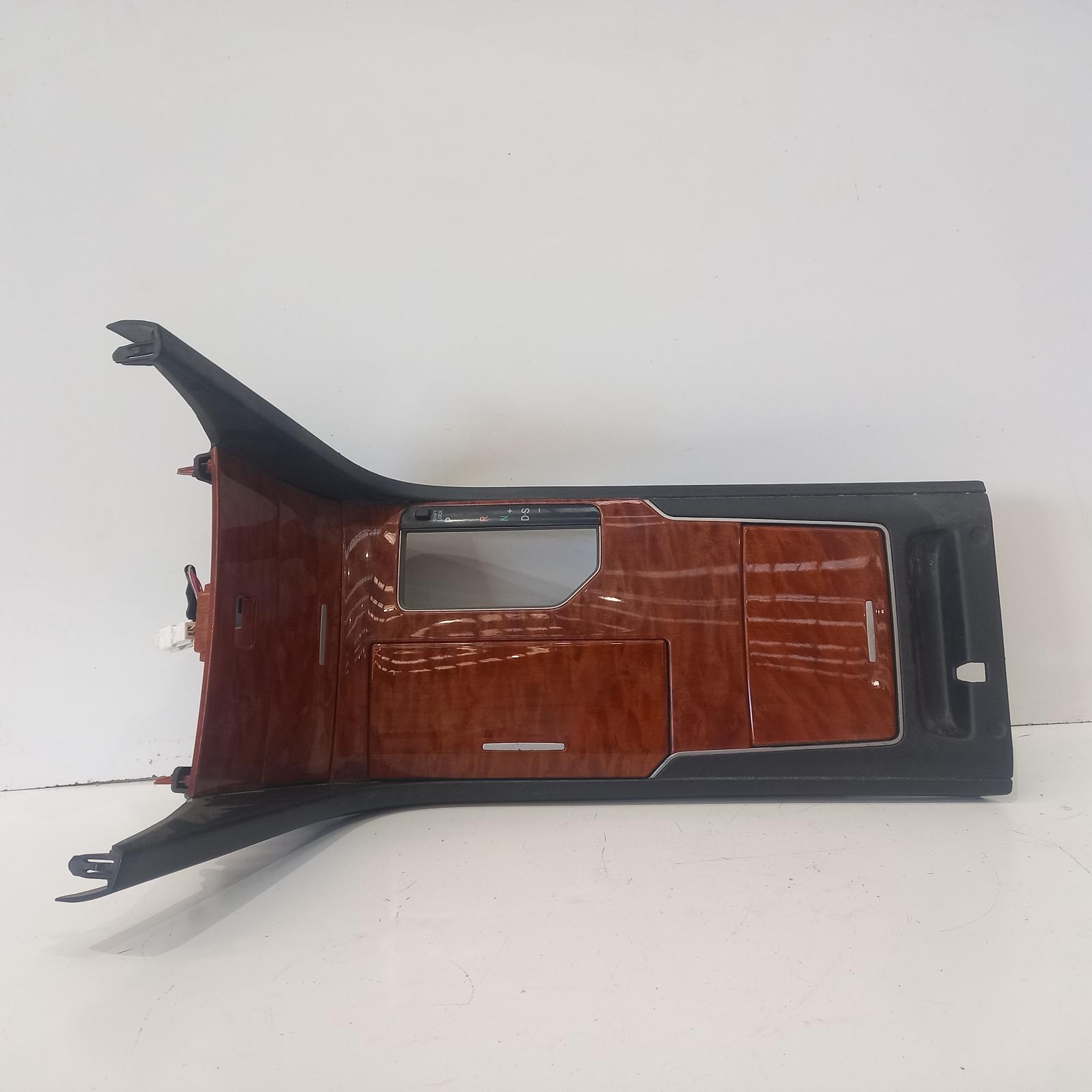 Aurion Console 2006-2012 gsv40r,centre console,woodgrain finish type,10/06-03/12 00020515 #603190