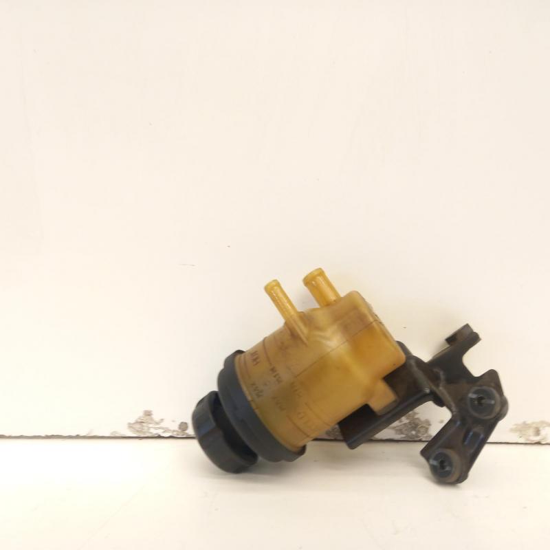 power steering reservoir