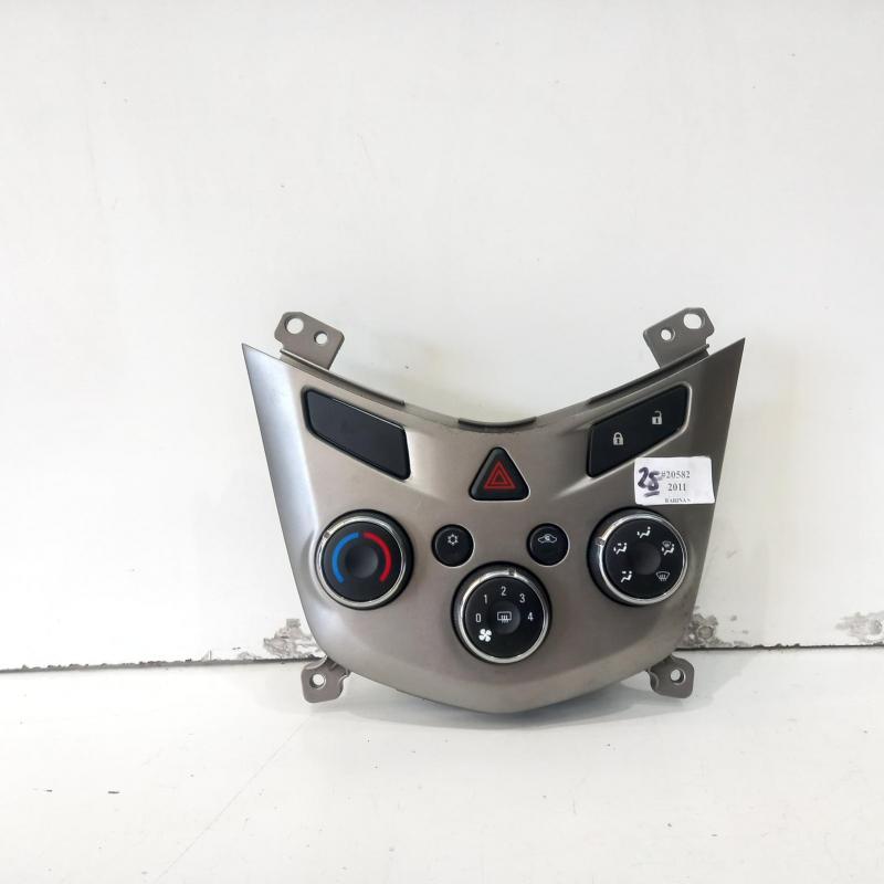 heater/aircon controls