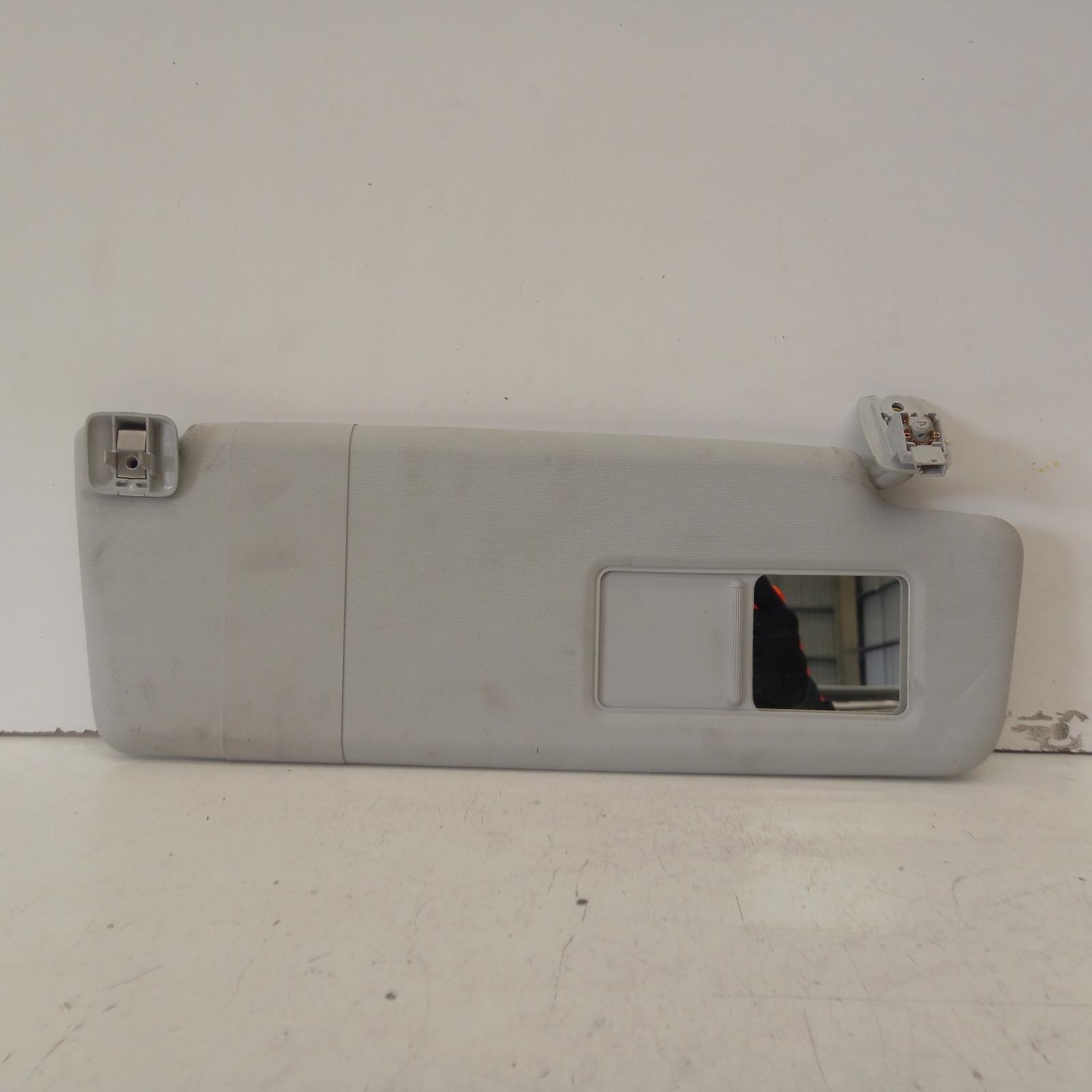 Tiguan Sunvisor 2008-2016 5n,rh side,05/08-08/16 00020606 #606135