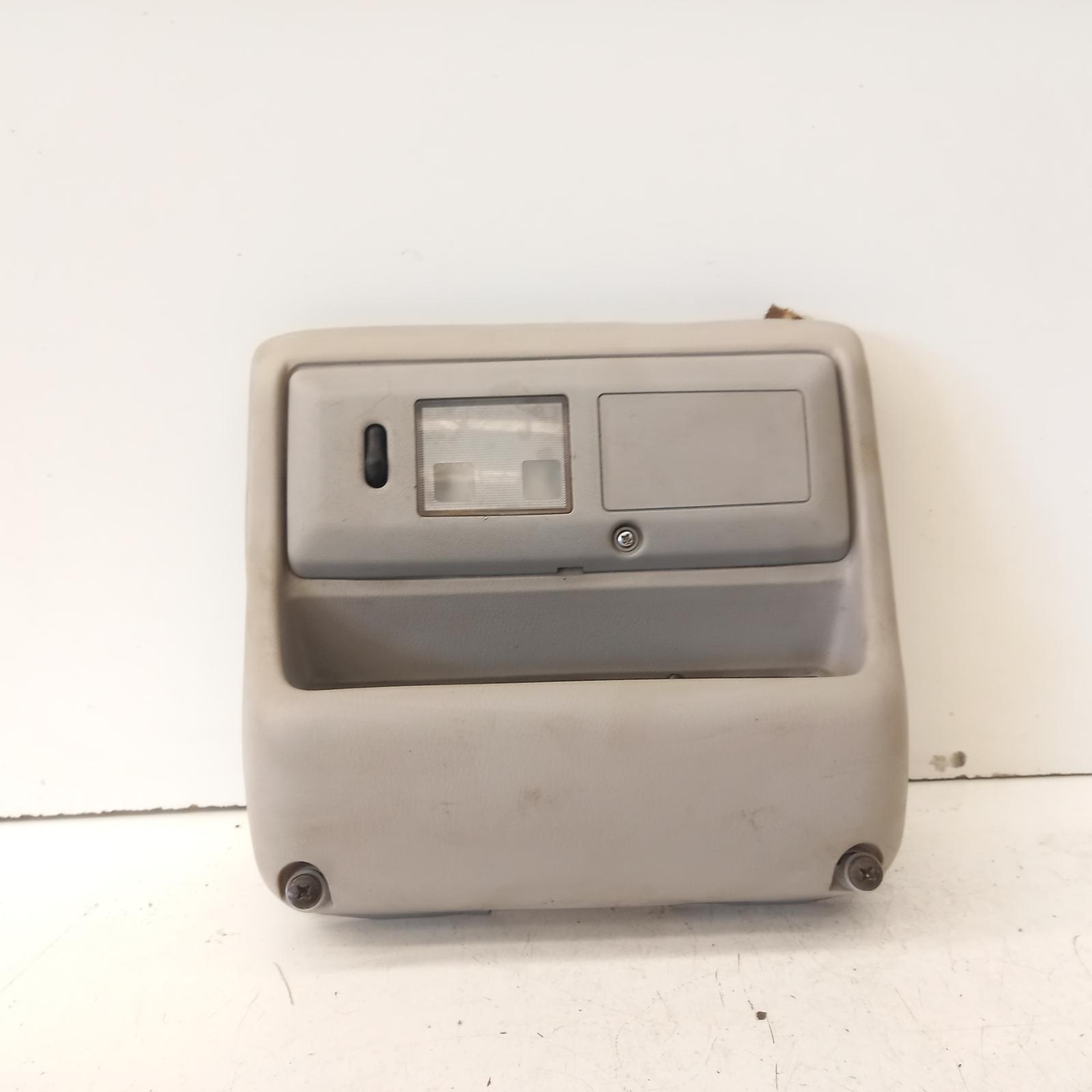 Landcruiser Courtesy Light 1990-1998 front,80 series,05/90-03/98 00020747 #606325