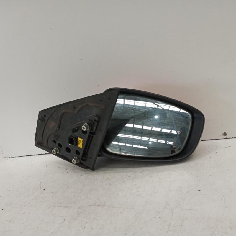 กระจกประตูขวา