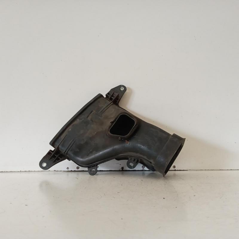 air cleaner duct/hose