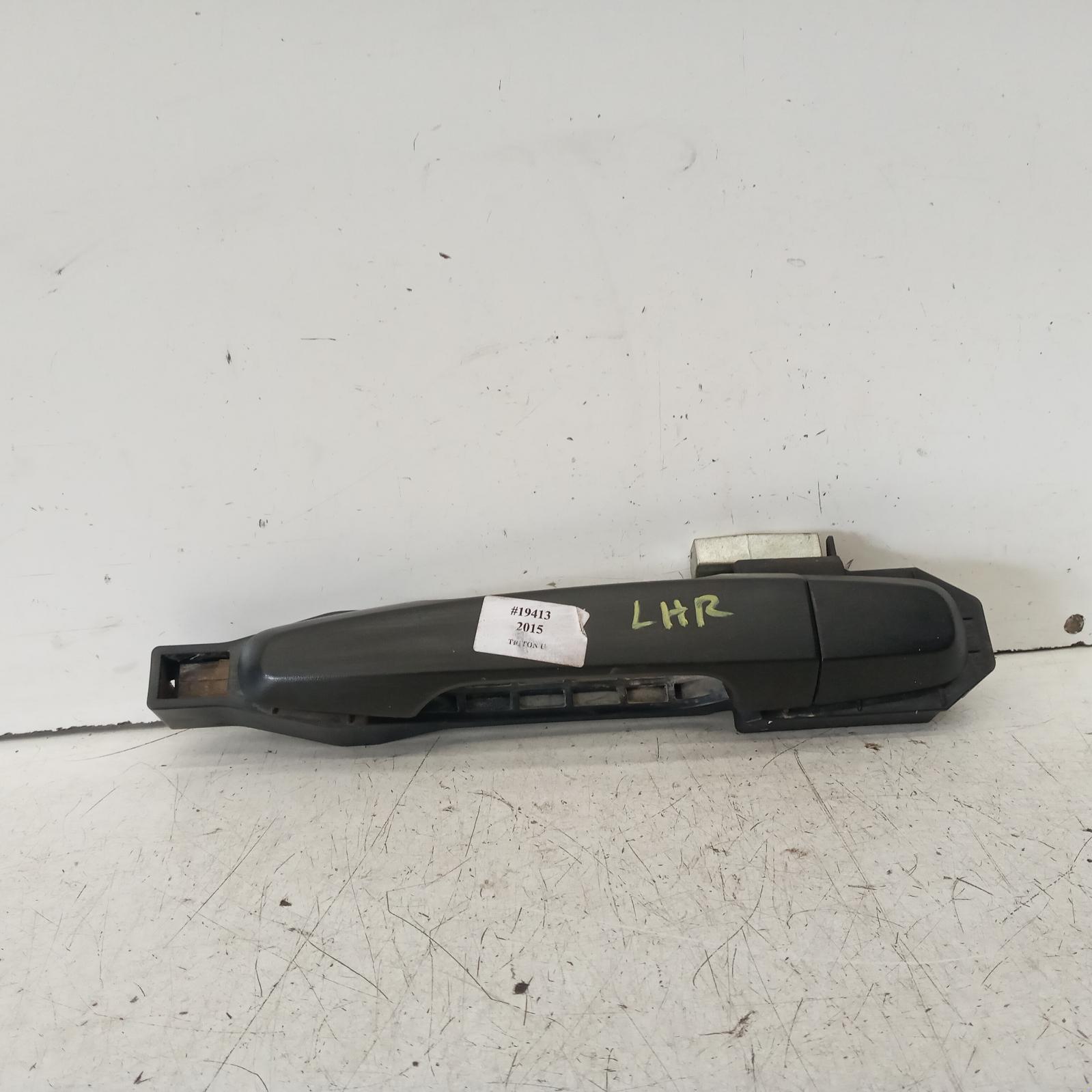 Triton Door Handle 2006-2015 outer,lh front/lh rear,black,ml-mn,07/06-04/15 00019413 #610629