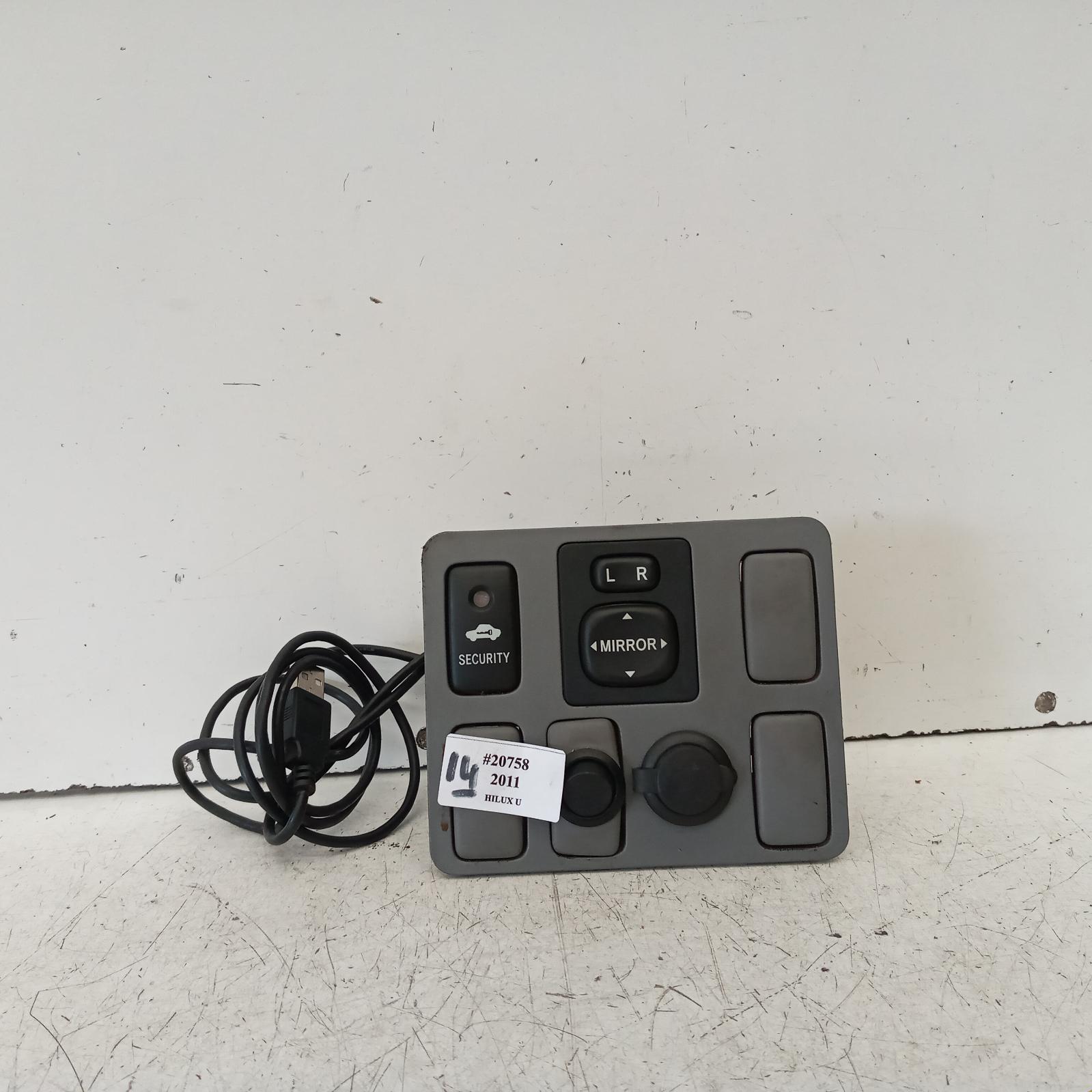 Hilux Miscellaneous Switch Relay 2005-2011 door mirror switch,02/05-06/11 00020758 #610500