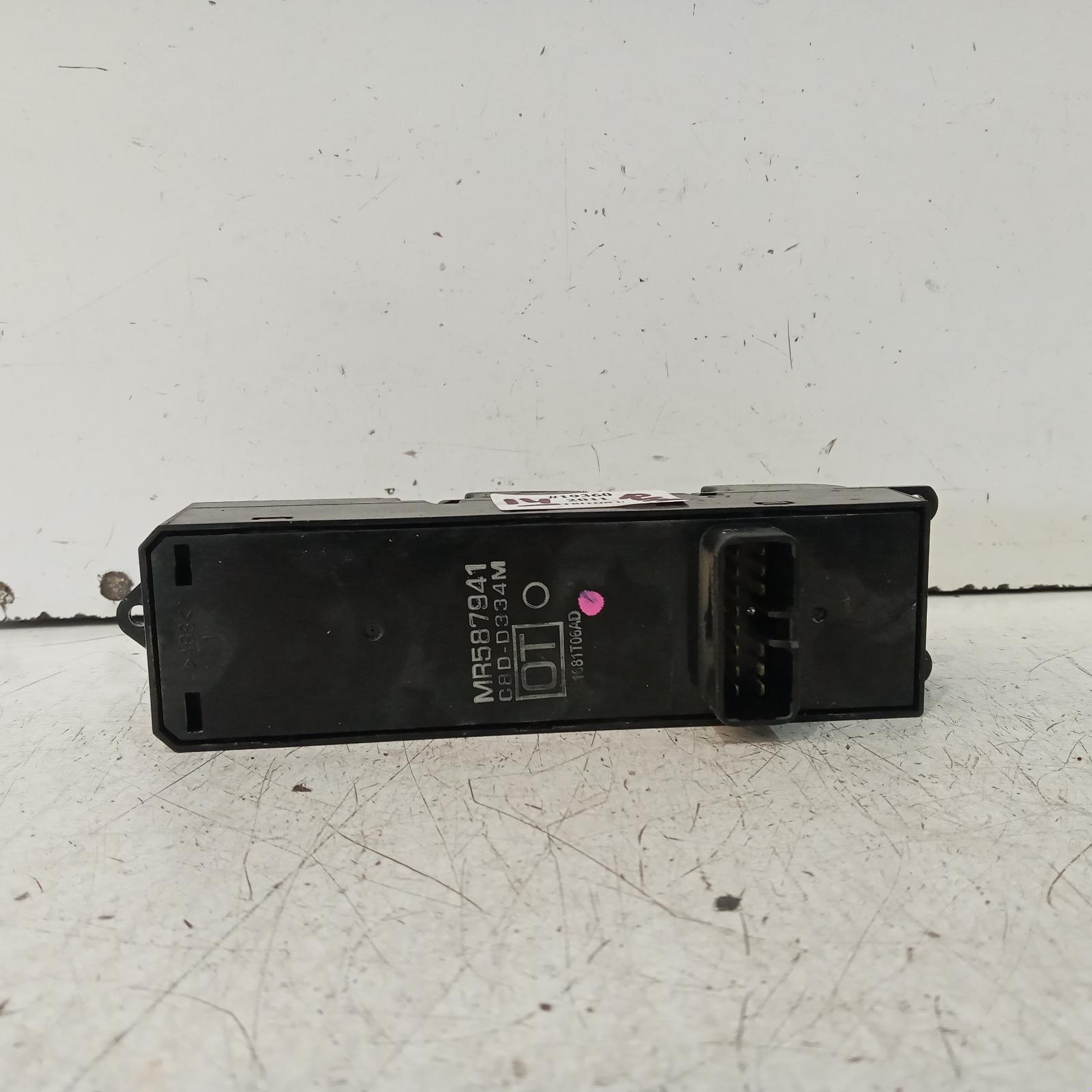 Triton Power Door Window Switch 2006-2015 rh front (master switch),4 door switch type,ml-mn,07/06-04/15 00019360 #611083